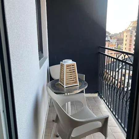 Centar- Montana 公寓 *