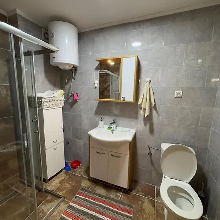 Centar- Montana 아파트 *