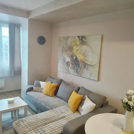 Centar- Montana 公寓